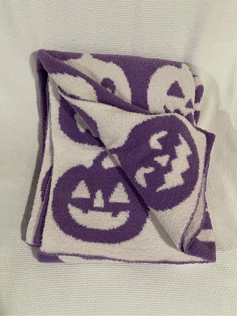Novogratz Feather Purple Oversized Purple Throw Happy Pumpkin - Halloween Throw